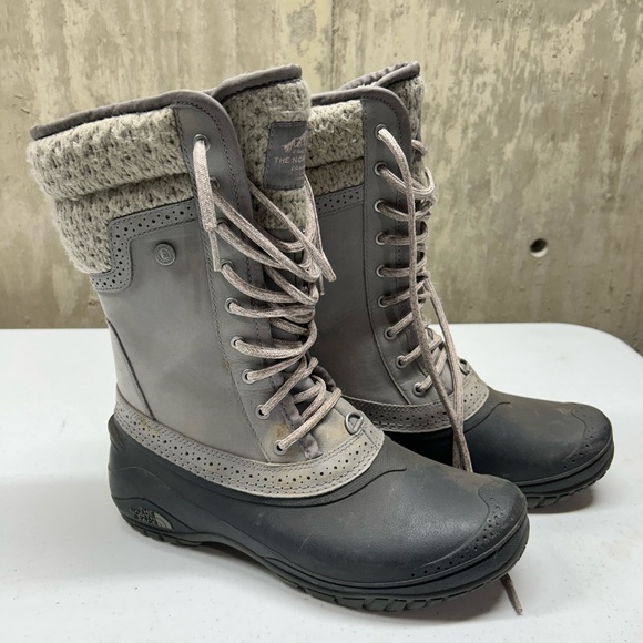 North face snow boots SZ 9 - Picture 1 of 4